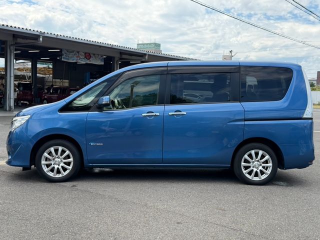 SERENA  S-HYBRID 4WD