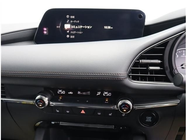 MAZDA3 FASTBACK
