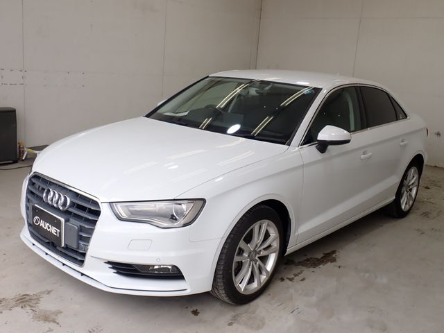 AUDI A3 Sedan