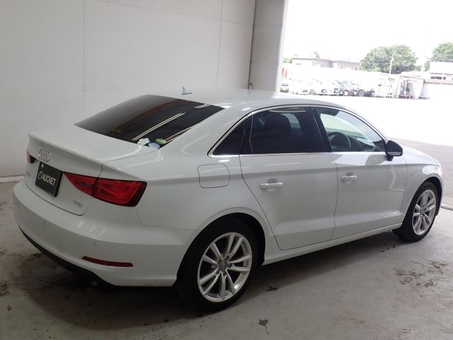 AUDI A3 Sedan