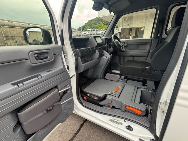 N-VAN