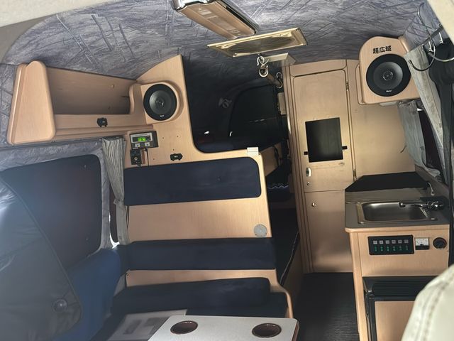 HIACE van 2WD