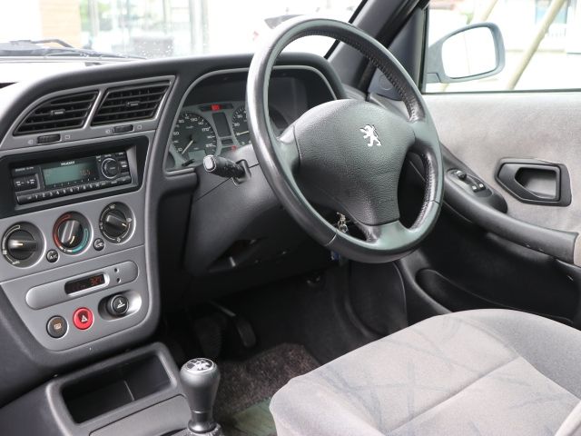 PEUGEOT 306 hatchback