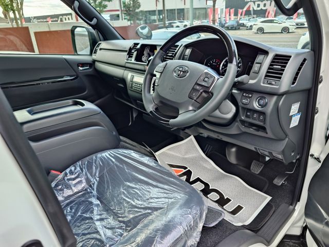 HIACE van 2WD