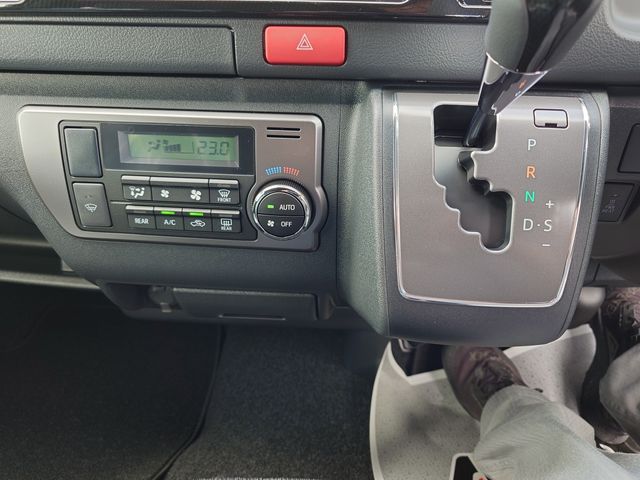 HIACE van 2WD