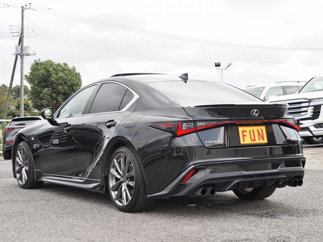 LEXUS IS350