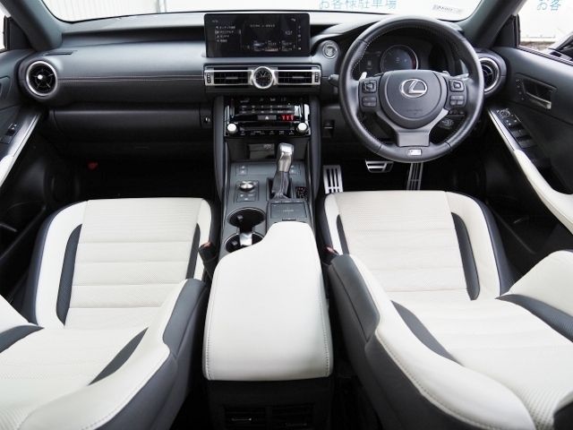 LEXUS IS350