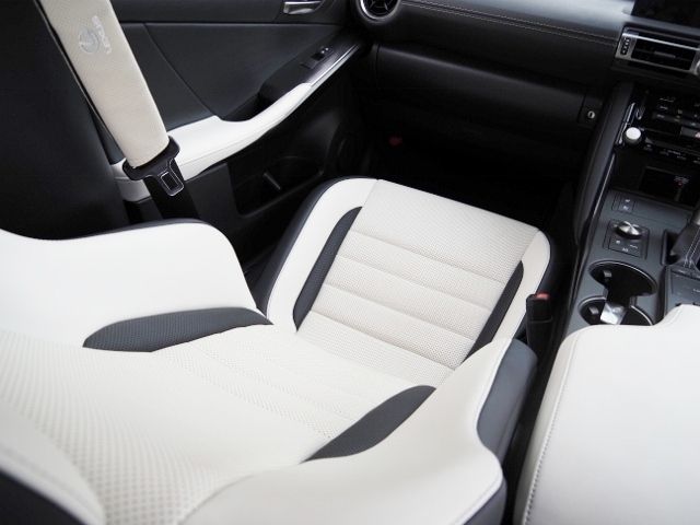 LEXUS IS350