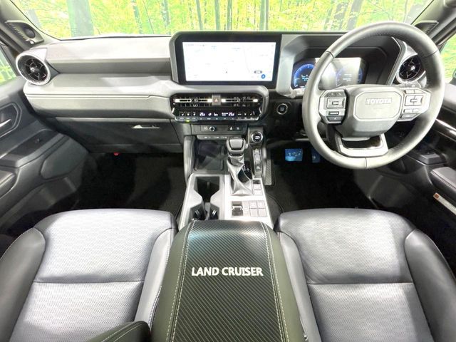 LANDCRUISER 250