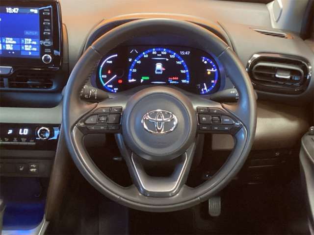 YARIS CROSS HYBRID