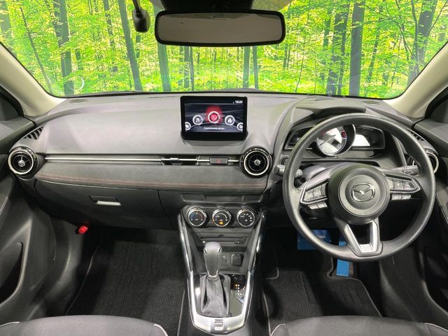 MAZDA2