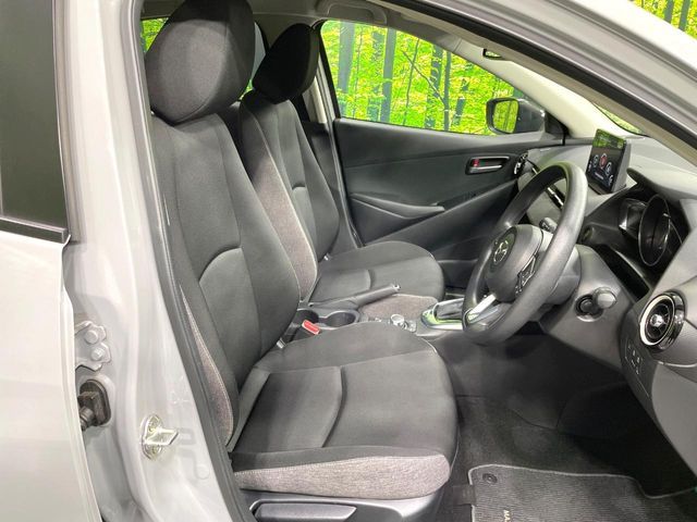 MAZDA2