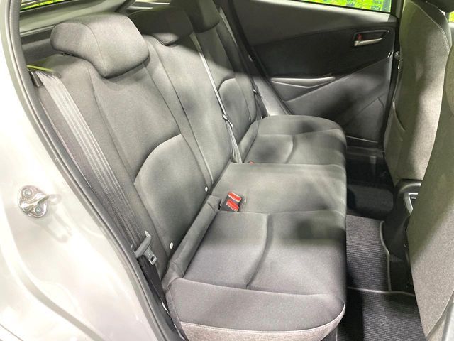 MAZDA2