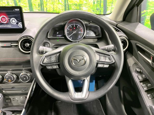 MAZDA2