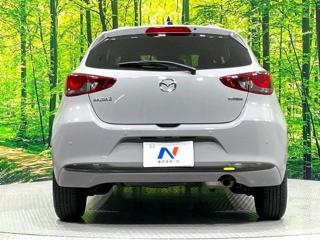MAZDA2