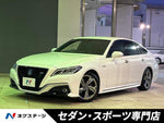 CROWN sedan hybrid
