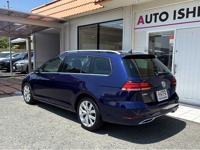 VOLKSWAGEN GOLF VARIANT
