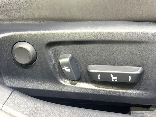 LEXUS IS300h