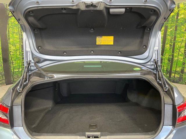 CROWN sedan hybrid 4WD