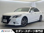 CROWN sedan hybrid