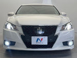 CROWN sedan hybrid