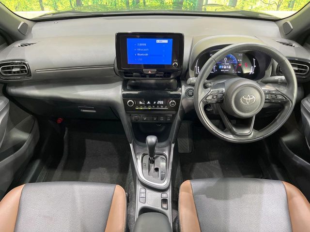 YARIS CROSS