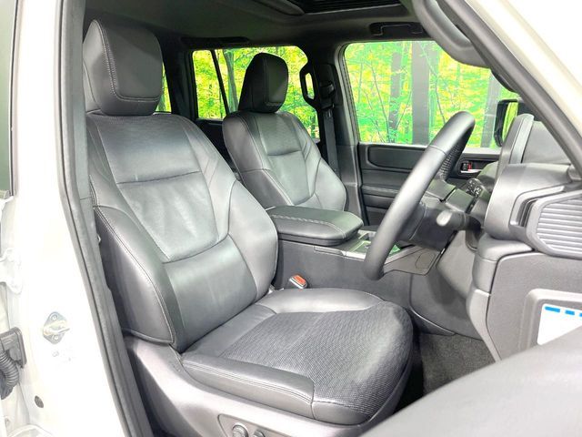 LANDCRUISER 250