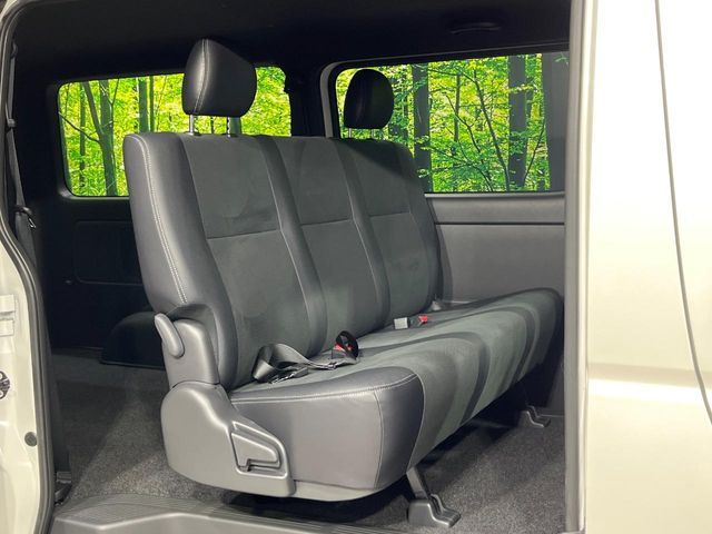HIACE van 4WD