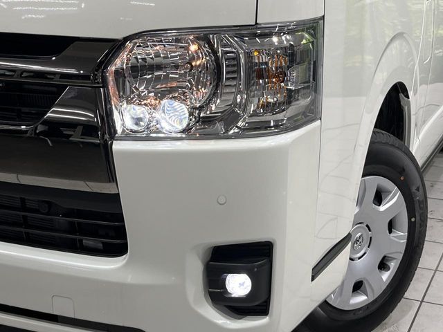 HIACE van 4WD
