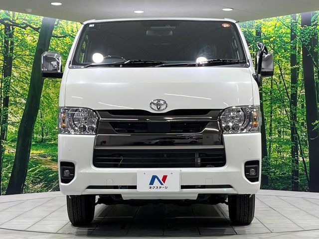 HIACE van 4WD