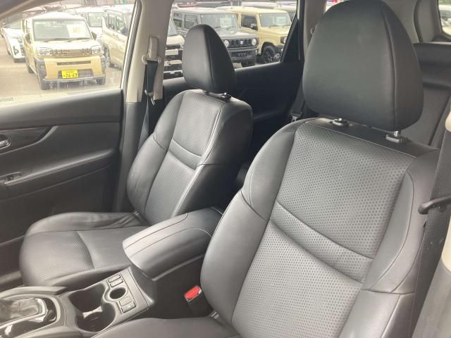 X-TRAIL HYBRID 2WD