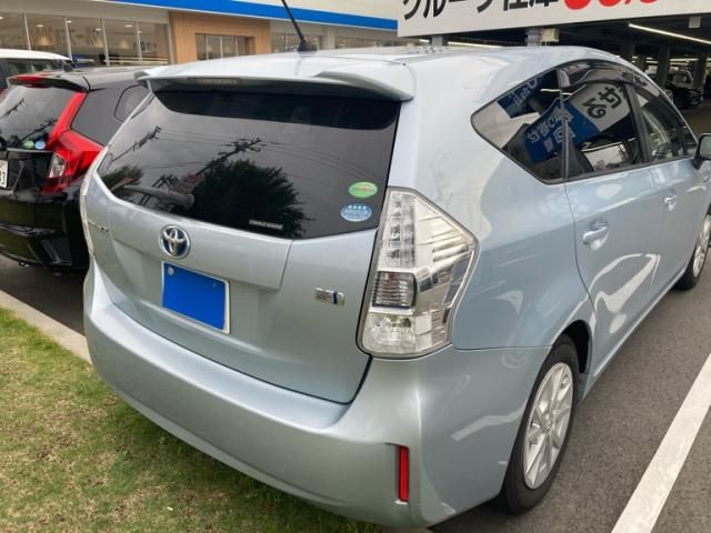 PRIUS Alpha