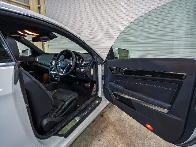 MERCEDES BENZ E class coupe