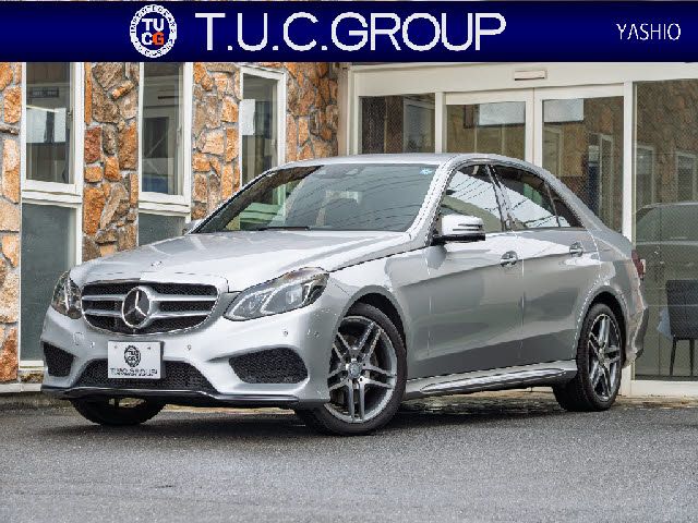 MERCEDES BENZ E class sedan