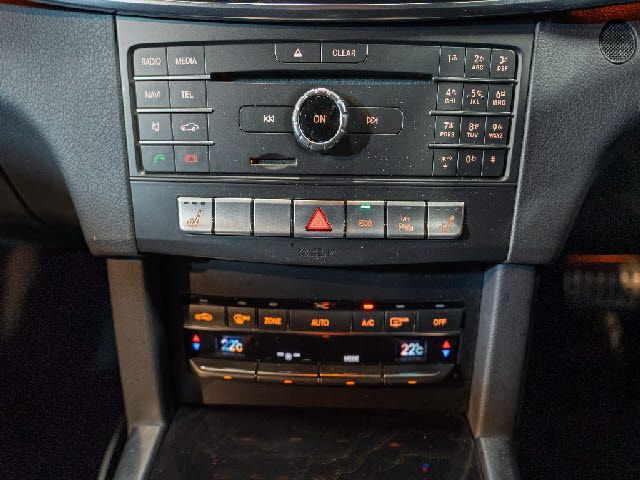 MERCEDES BENZ E class sedan