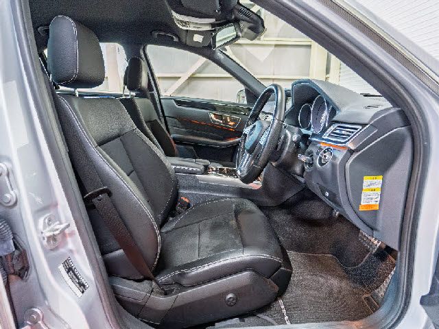 MERCEDES BENZ E class sedan