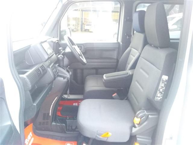 N-VAN