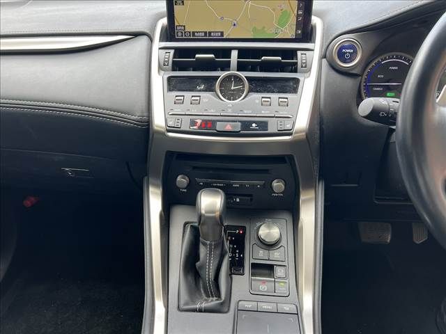 LEXUS NX300h
