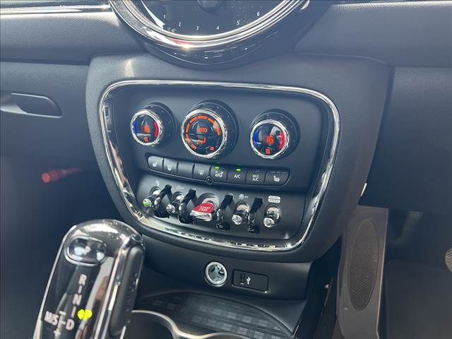 MINI COOPER D CLUBMAN