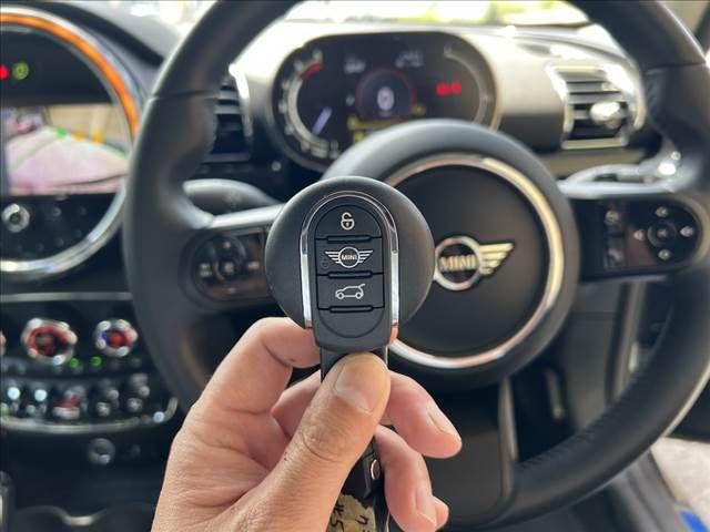 MINI COOPER D CLUBMAN