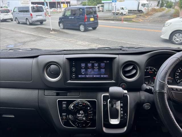 CARAVAN van 2WD