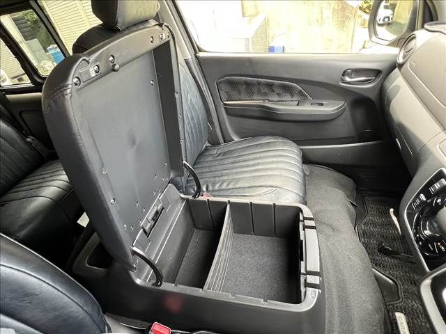 CARAVAN van 2WD