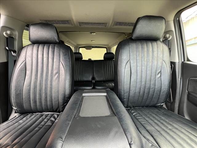 CARAVAN van 2WD