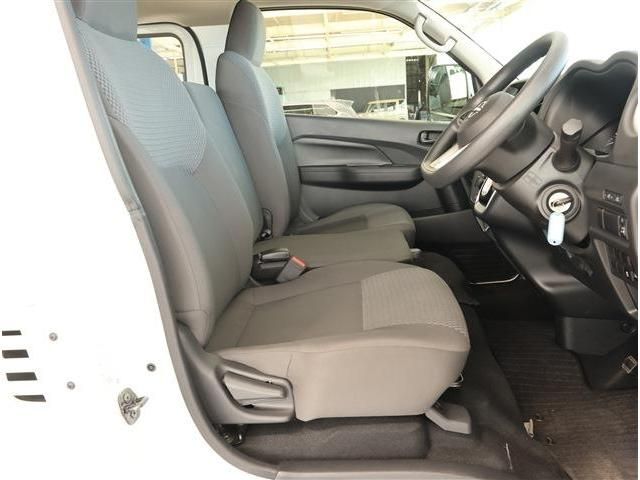 CARAVAN van 2WD