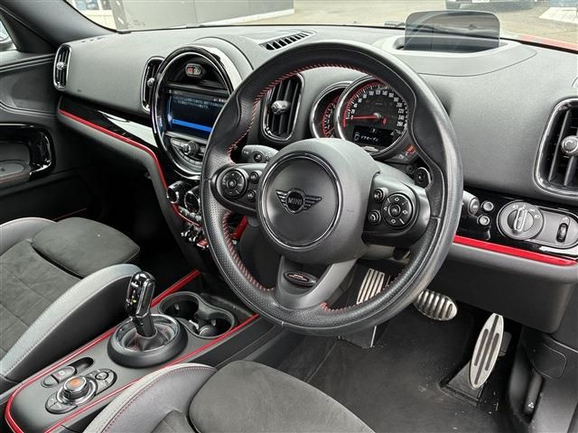 MINI CROSSOVER
