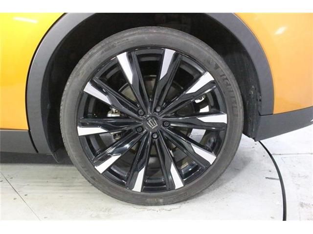 CROWN CROSSOVER