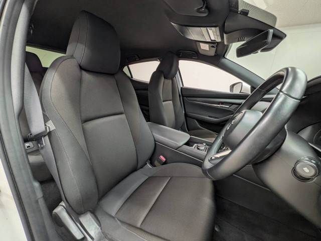 MAZDA3 FASTBACK