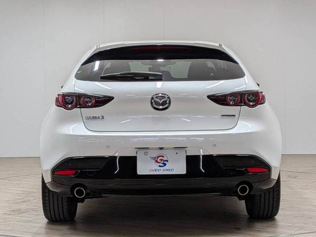 MAZDA3 FASTBACK