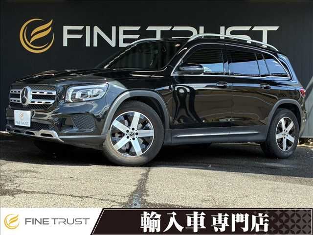 MERCEDES BENZ GLB