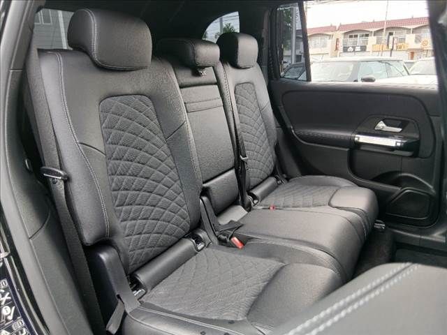 MERCEDES BENZ GLB